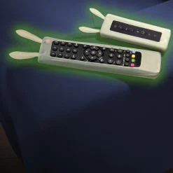 2 housses télécommandes phosphorescentes