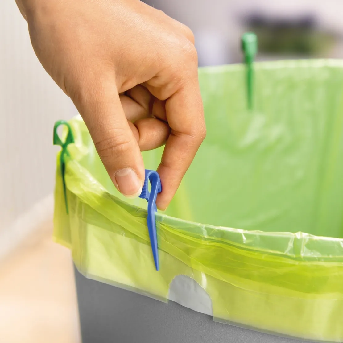 10 pinces sacs poubelle couleur