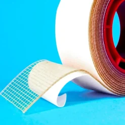 Adhésif résistant charges lourdes