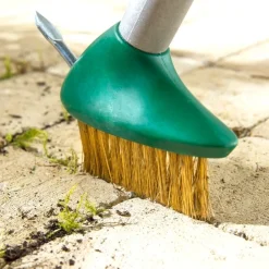 Brosse à désherber pour terrasse