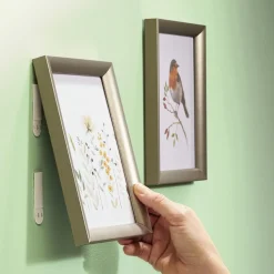 Languettes adhésives de fixation