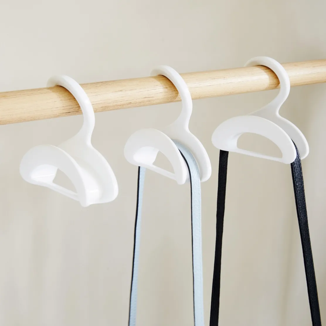 Lot de 3 cintres de sac