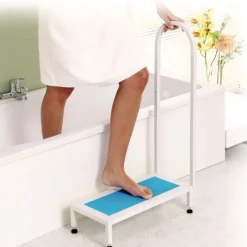 Marche/poignée salle de bain
