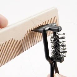 Nettoie brosse et peigne