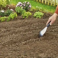 Outil de jardinage multifonctions