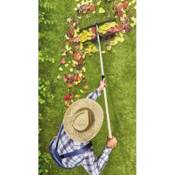 Râteau ramasse herbe